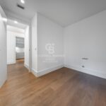 Ático dúplex con plazas de aparcamiento y trastero en una finca del famoso Enric Sagnier