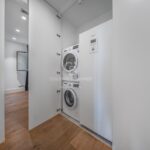 Ático dúplex con plazas de aparcamiento y trastero en una finca del famoso Enric Sagnier