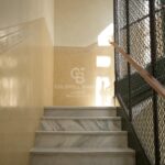 Ático dúplex con plazas de aparcamiento y trastero en una finca del famoso Enric Sagnier