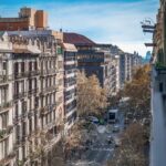 Ático dúplex con plazas de aparcamiento y trastero en una finca del famoso Enric Sagnier