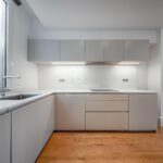 Ático dúplex con plazas de aparcamiento y trastero en una finca del famoso Enric Sagnier