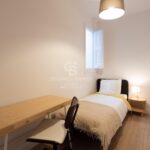 W pełni wyremontowany apartament na najwyższym piętrze w Quadrat d’or