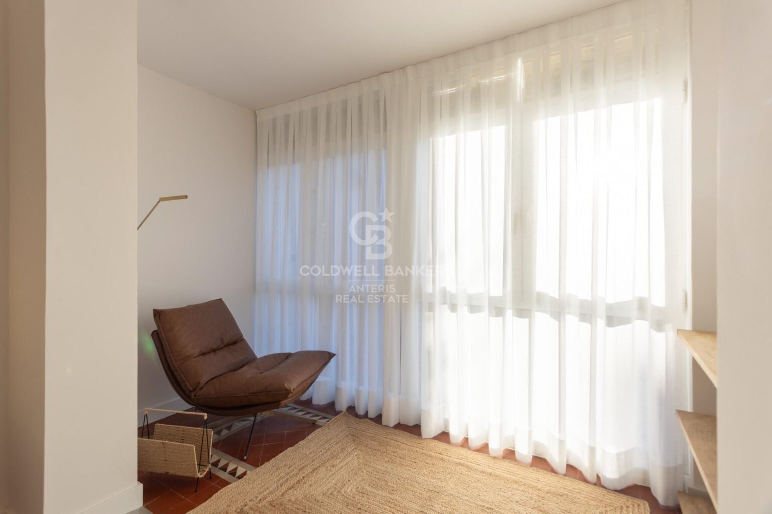 W pełni wyremontowany apartament na najwyższym piętrze w Quadrat d’or