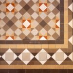 W pełni wyremontowany apartament na najwyższym piętrze w Quadrat d’or