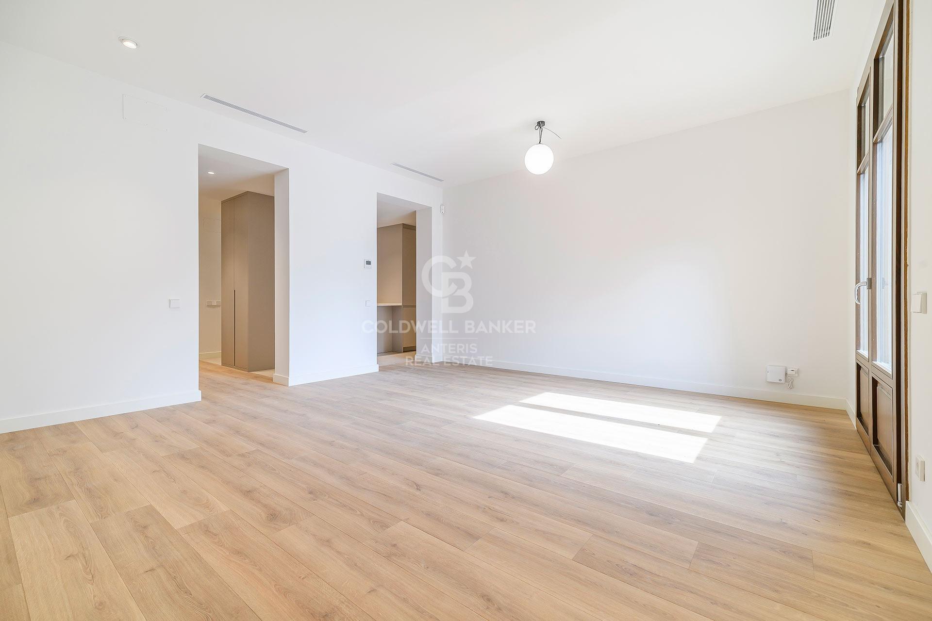 Penthouse z tarasem w doskonałej lokalizacji przy Paseo de Gracia