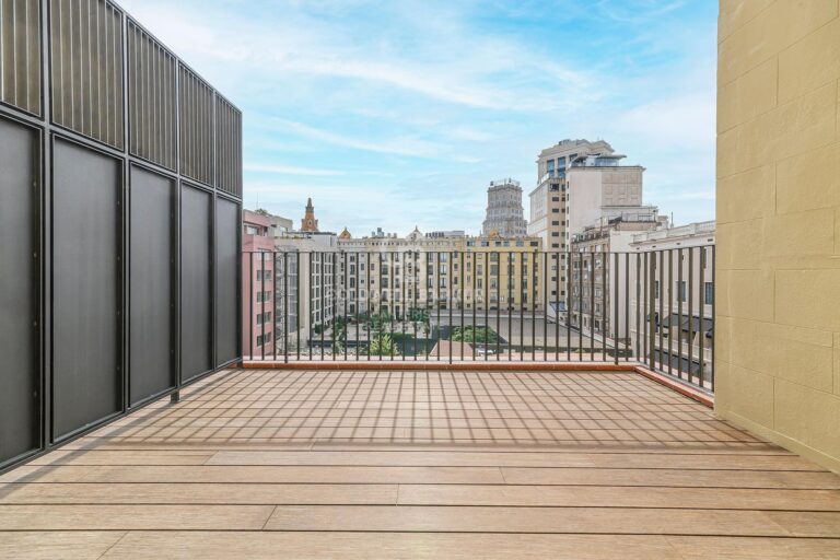 Penthouse z tarasem w doskonałej lokalizacji przy Paseo de Gracia