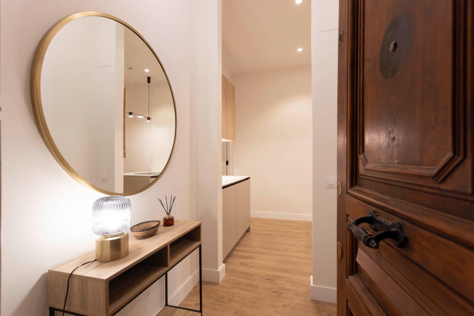 Brand-new apartment in a classical building