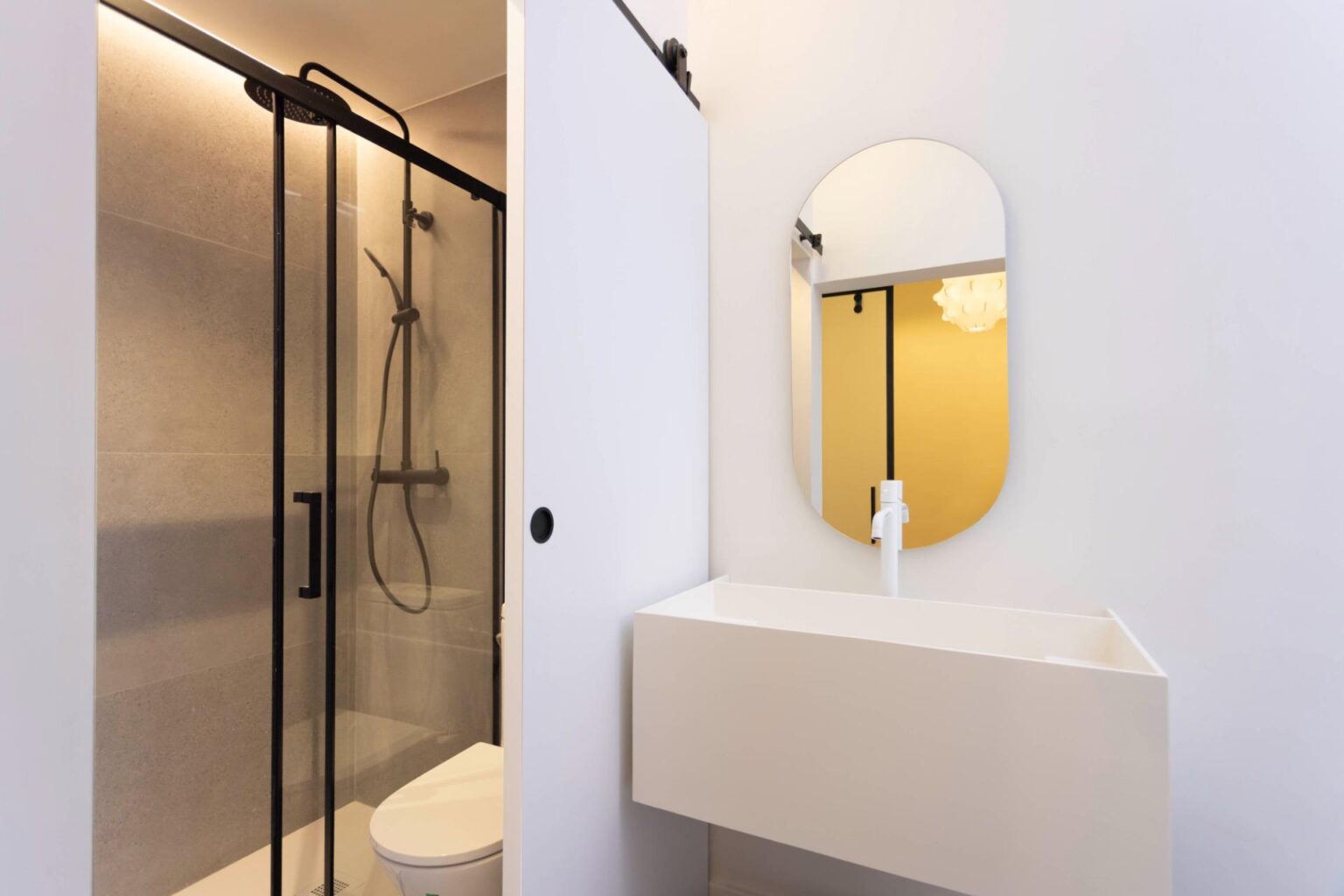 Brand-new apartment in a classical building