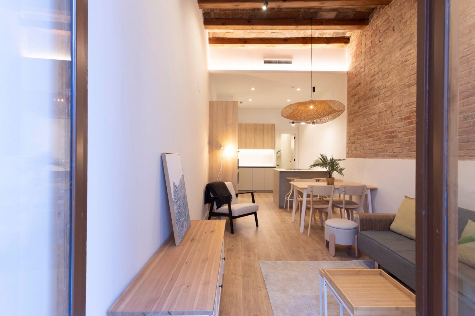 Brand-new apartment in a classical building