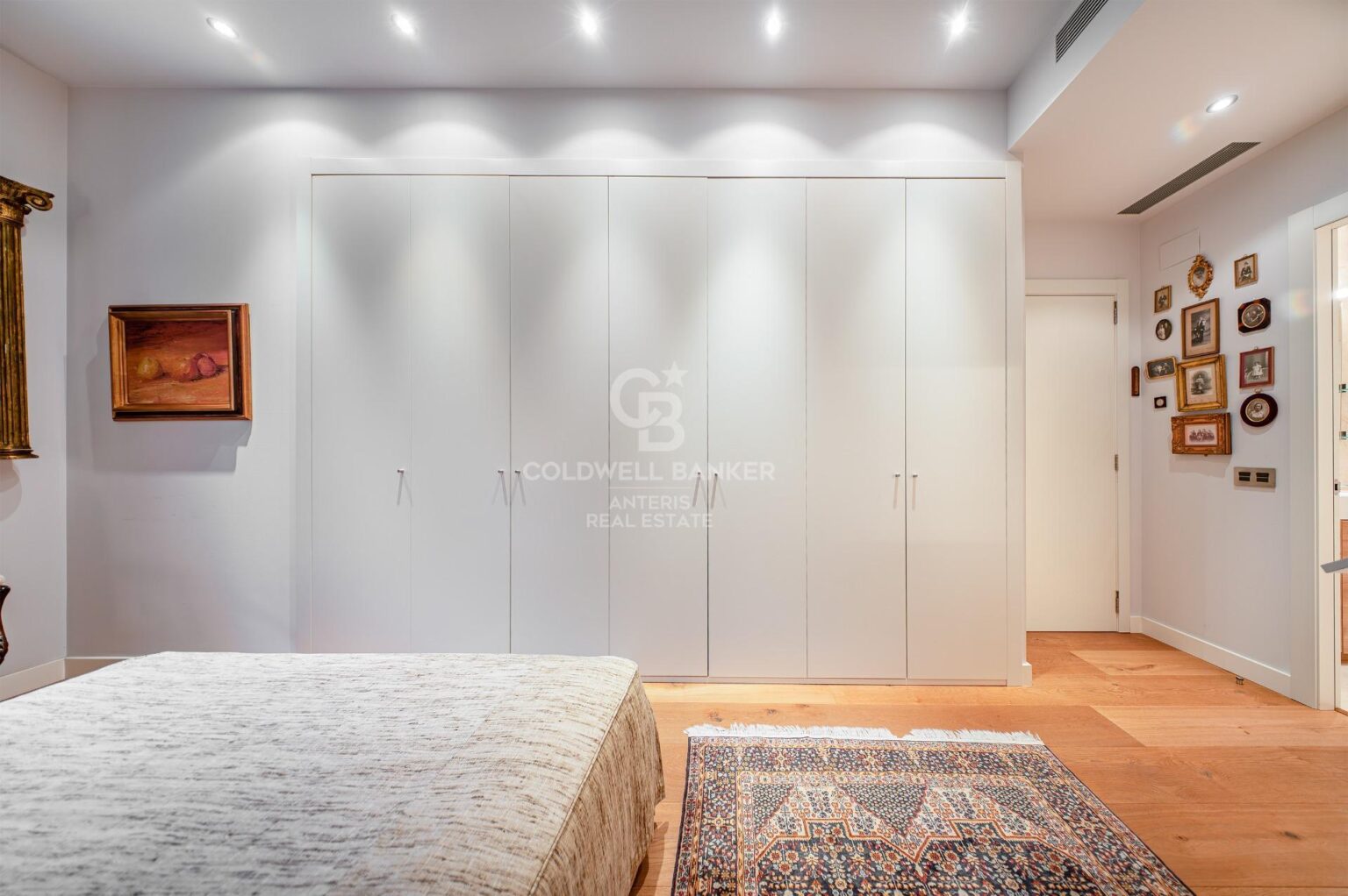 Elegante piso con parking en la finca