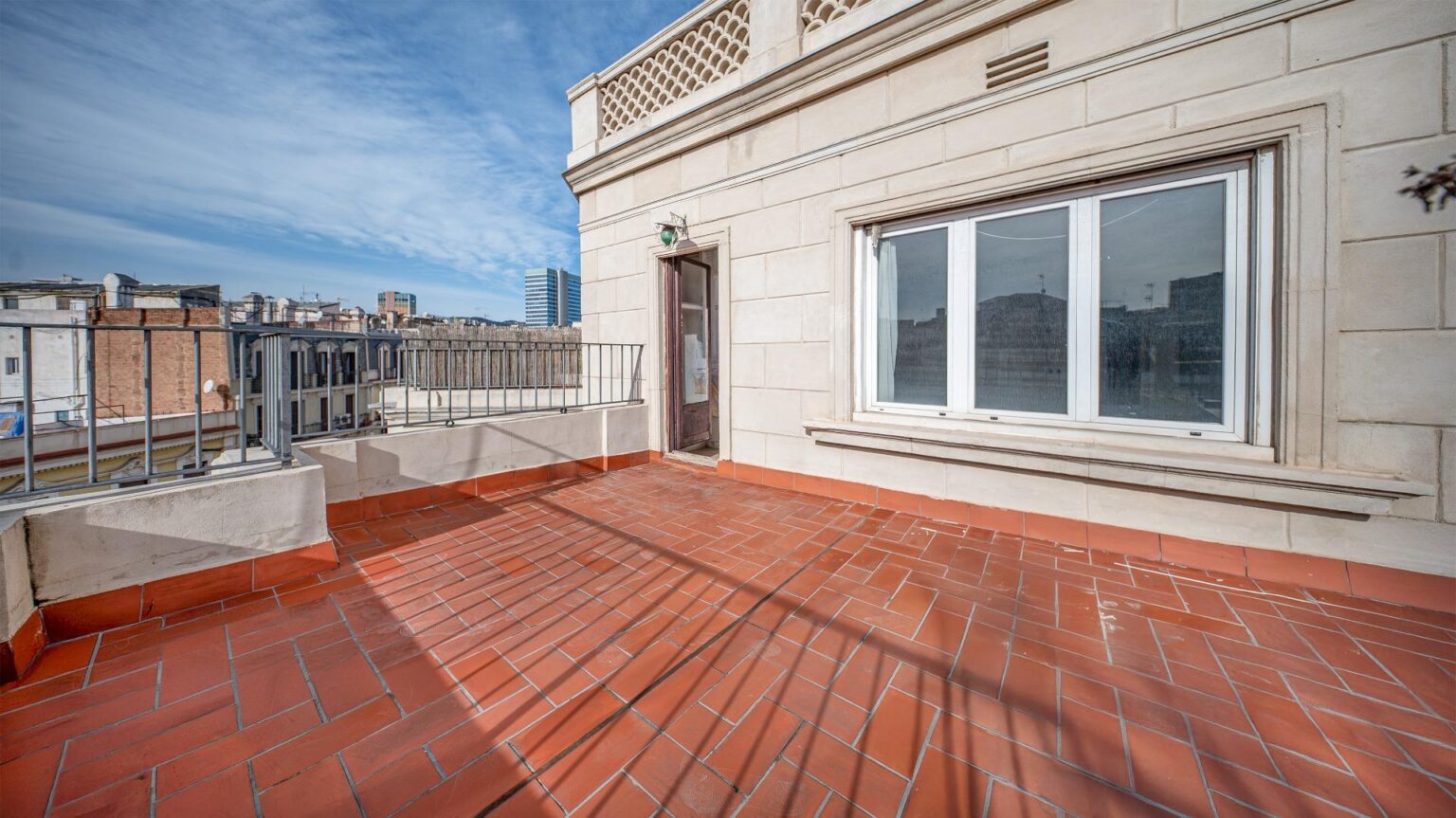 Luksusowy penthouse z dwoma tarasami i wyjątkowymi widokami