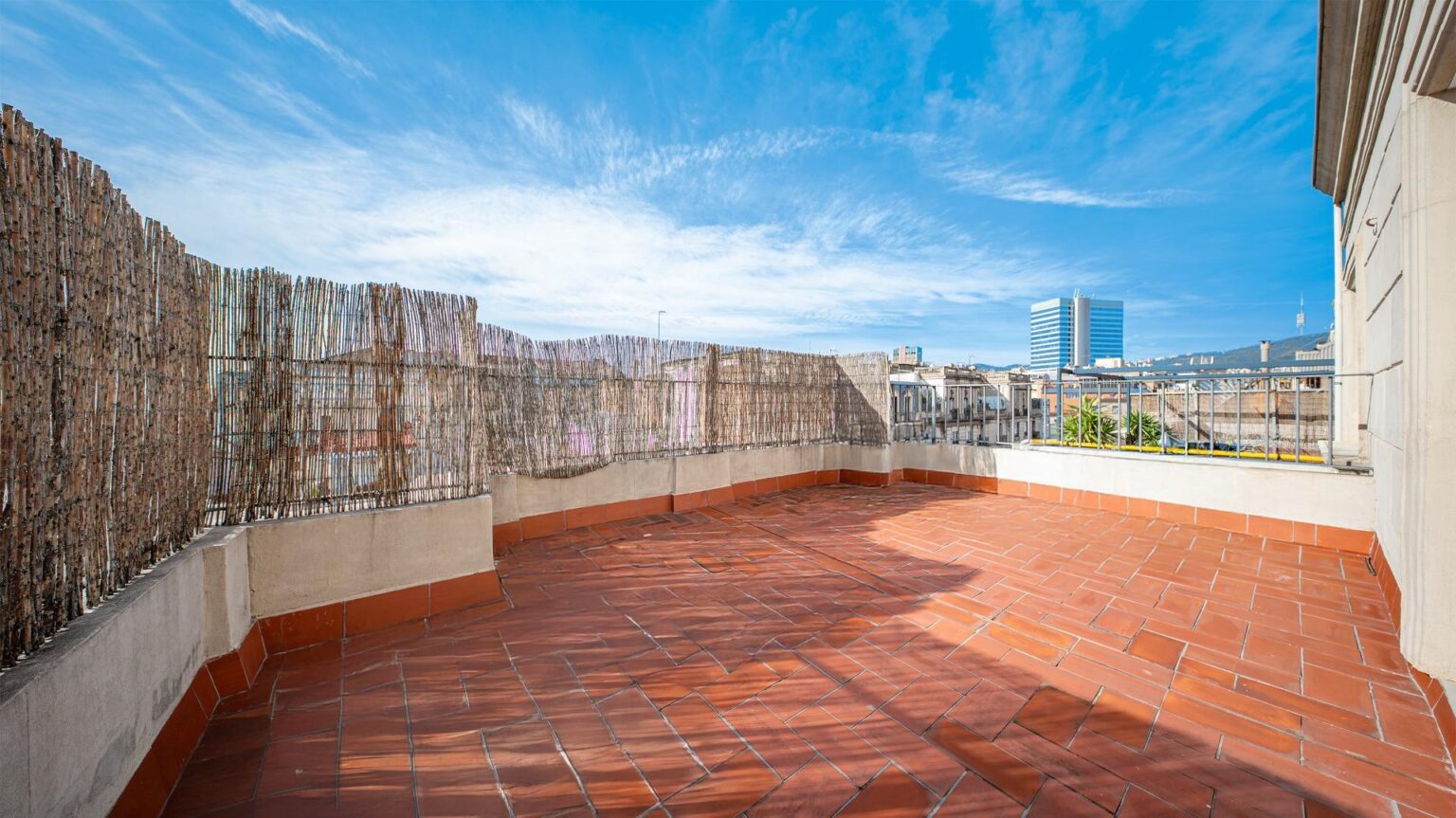 Luksusowy penthouse z dwoma tarasami i wyjątkowymi widokami