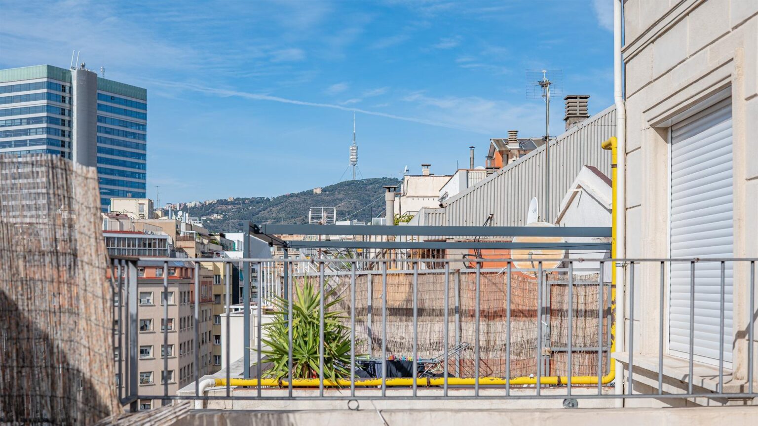 Luksusowy penthouse z dwoma tarasami i wyjątkowymi widokami