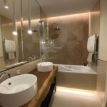 Eleganckie mieszkanie w modernistycznym budynku z niesamowitym widokiem