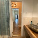 Eleganckie mieszkanie w modernistycznym budynku z niesamowitym widokiem