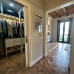 Eleganckie mieszkanie w modernistycznym budynku z niesamowitym widokiem