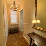 Eleganckie mieszkanie w modernistycznym budynku z niesamowitym widokiem