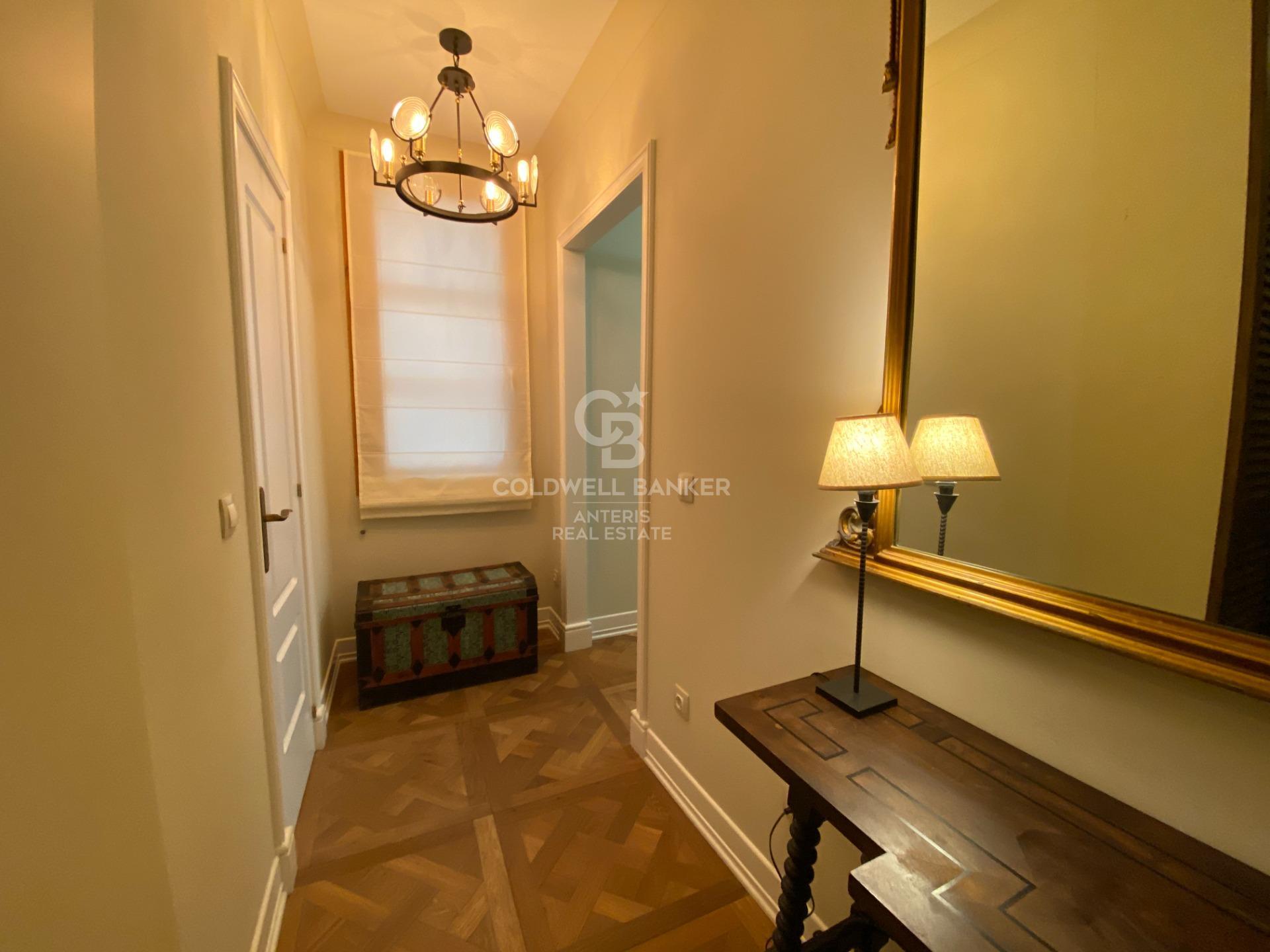 Eleganckie mieszkanie w modernistycznym budynku z niesamowitym widokiem