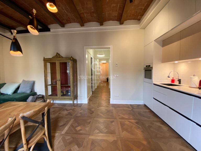 Eleganckie mieszkanie w modernistycznym budynku z niesamowitym widokiem