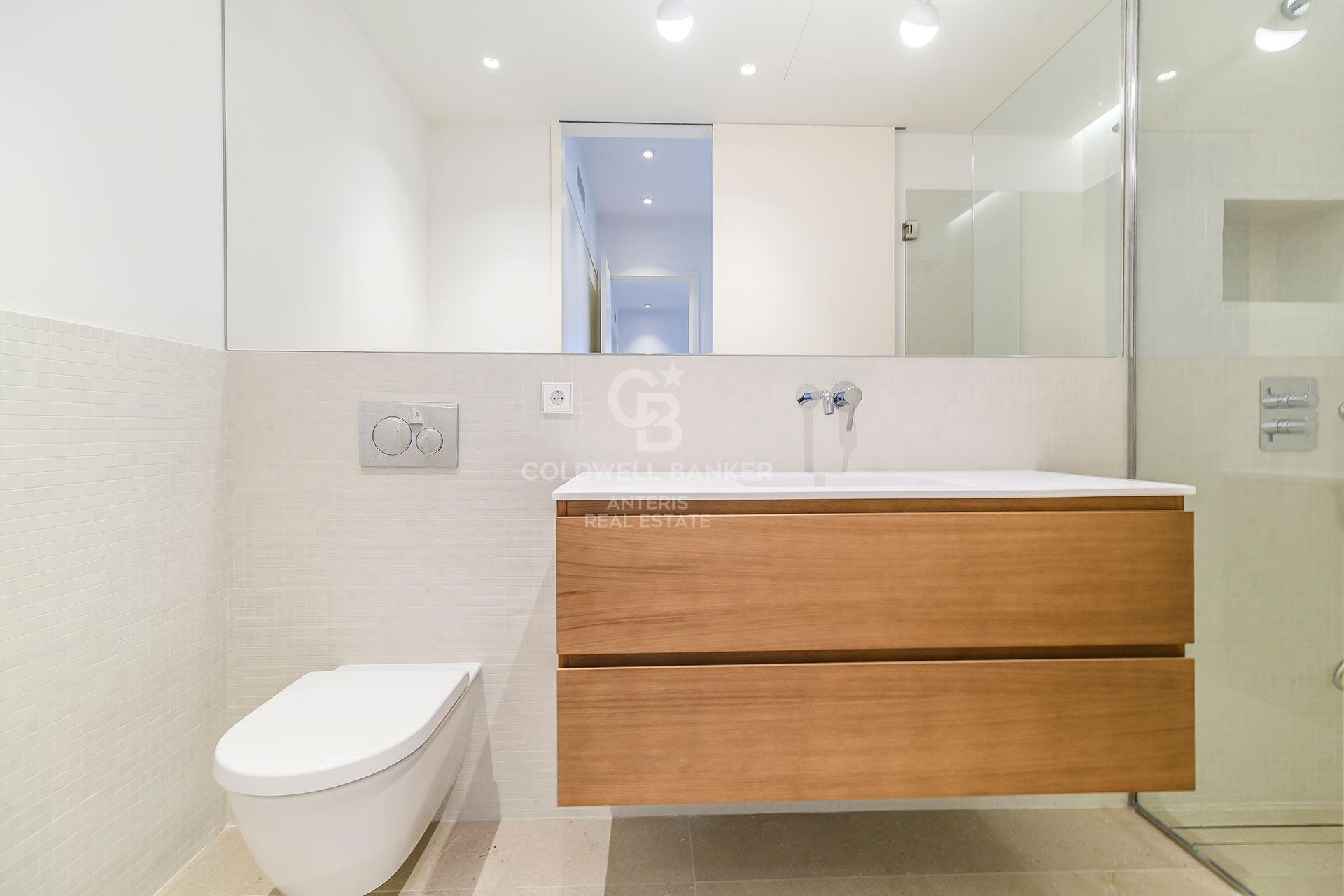 Penthouse z tarasem o powierzchni 25 m² w samym sercu dzielnicy Eixample Dreta