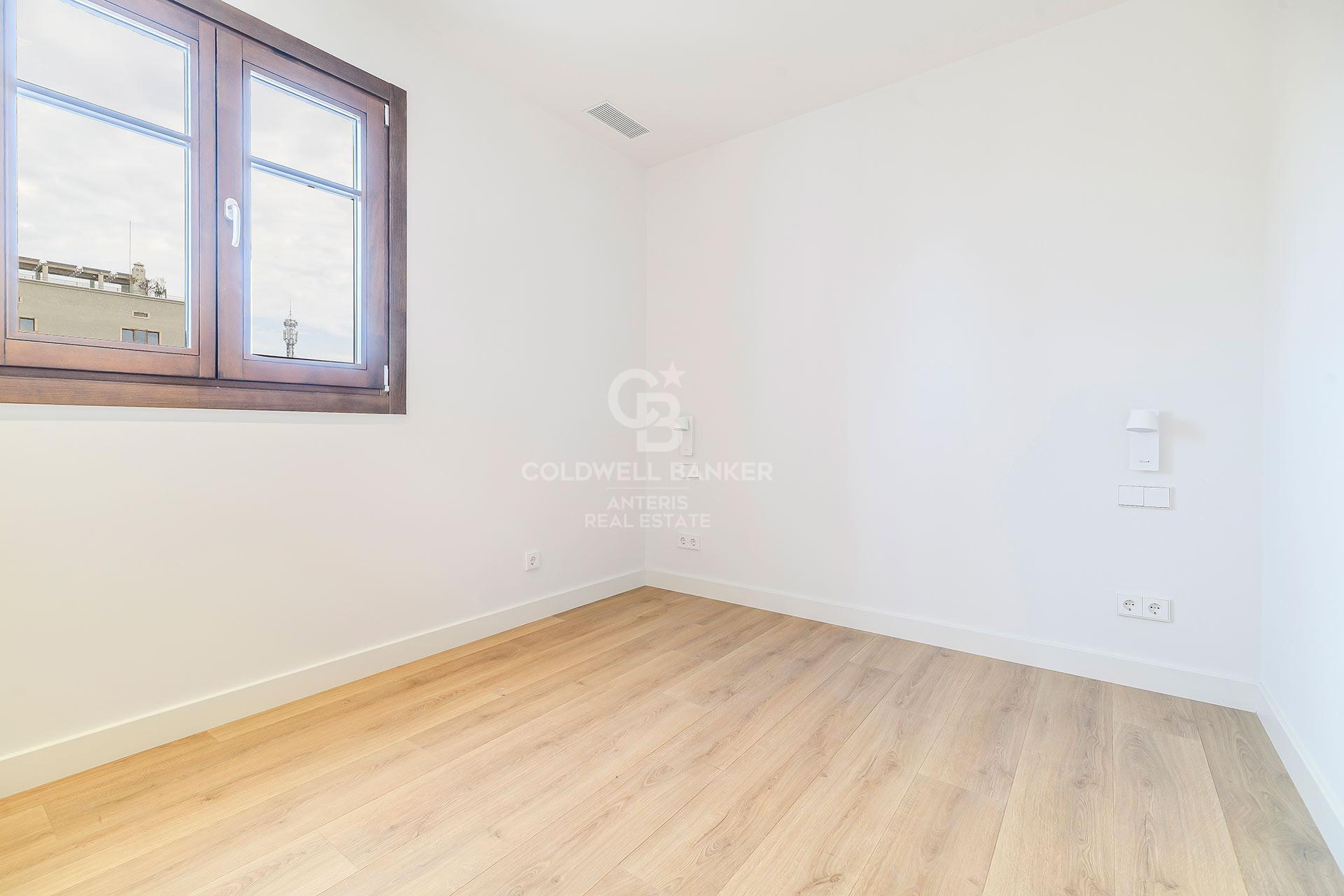 Penthouse z tarasem o powierzchni 25 m² w samym sercu dzielnicy Eixample Dreta