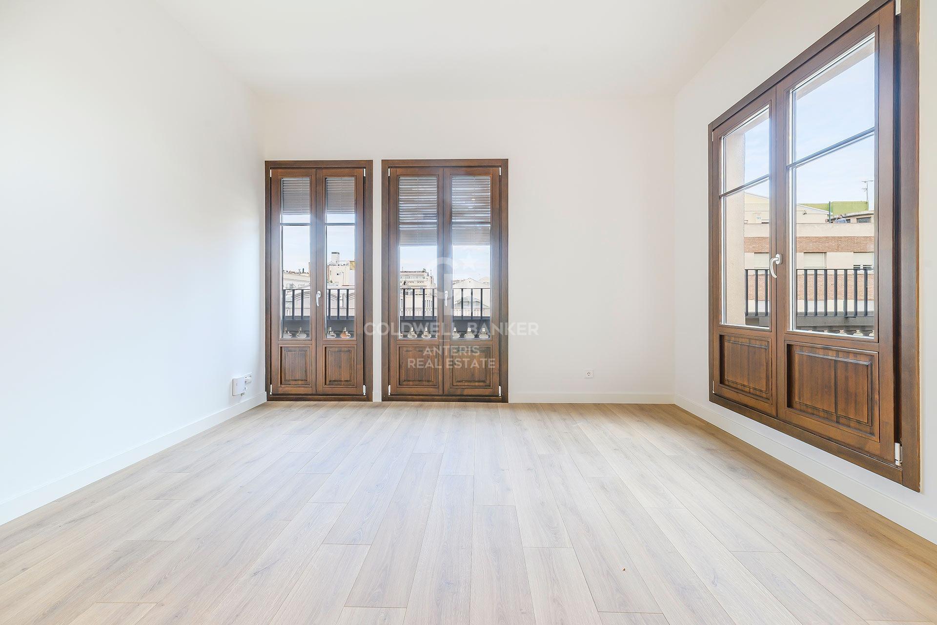 Penthouse z tarasem o powierzchni 25 m² w samym sercu dzielnicy Eixample Dreta