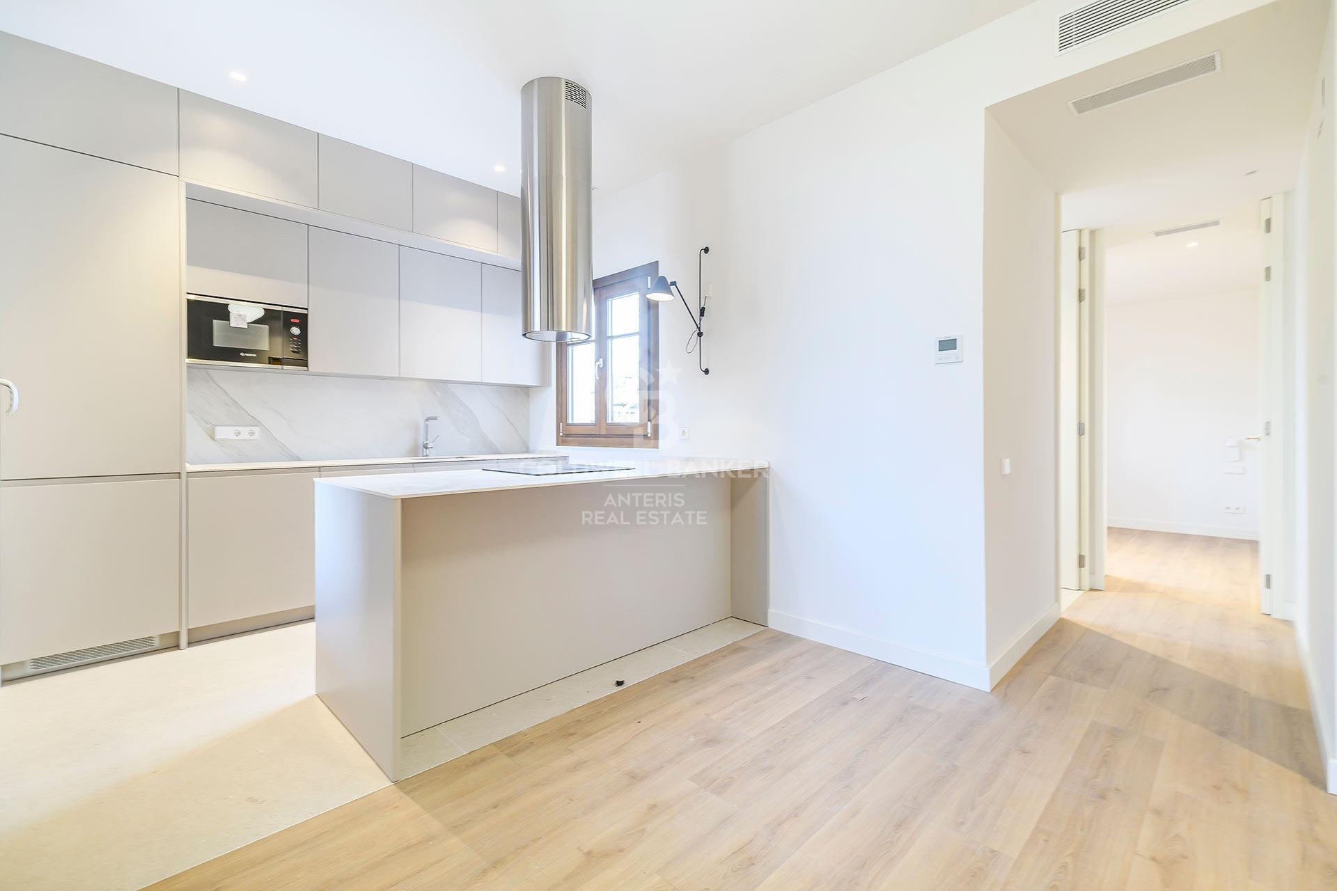 Penthouse z tarasem o powierzchni 25 m² w samym sercu dzielnicy Eixample Dreta