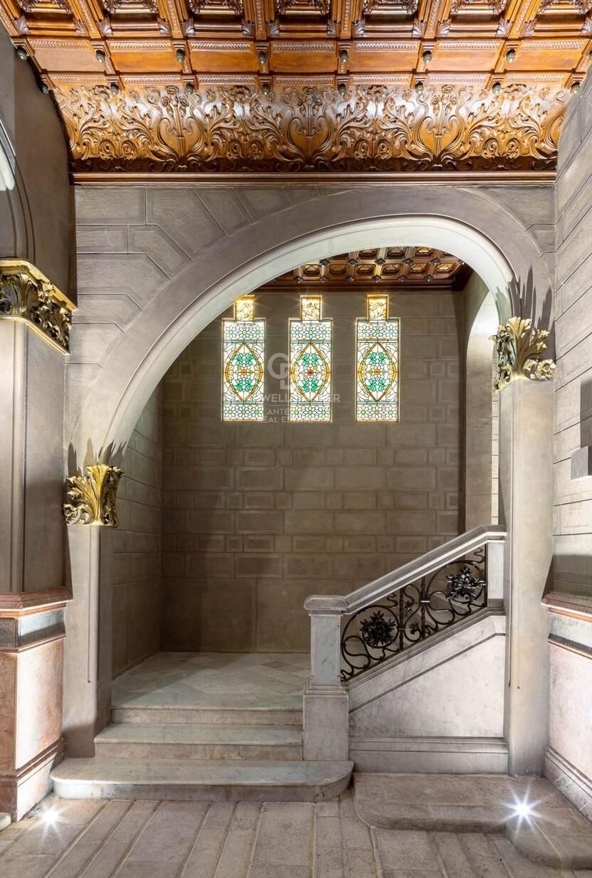 Nueva promoción con elementos modernista y vistas al mar