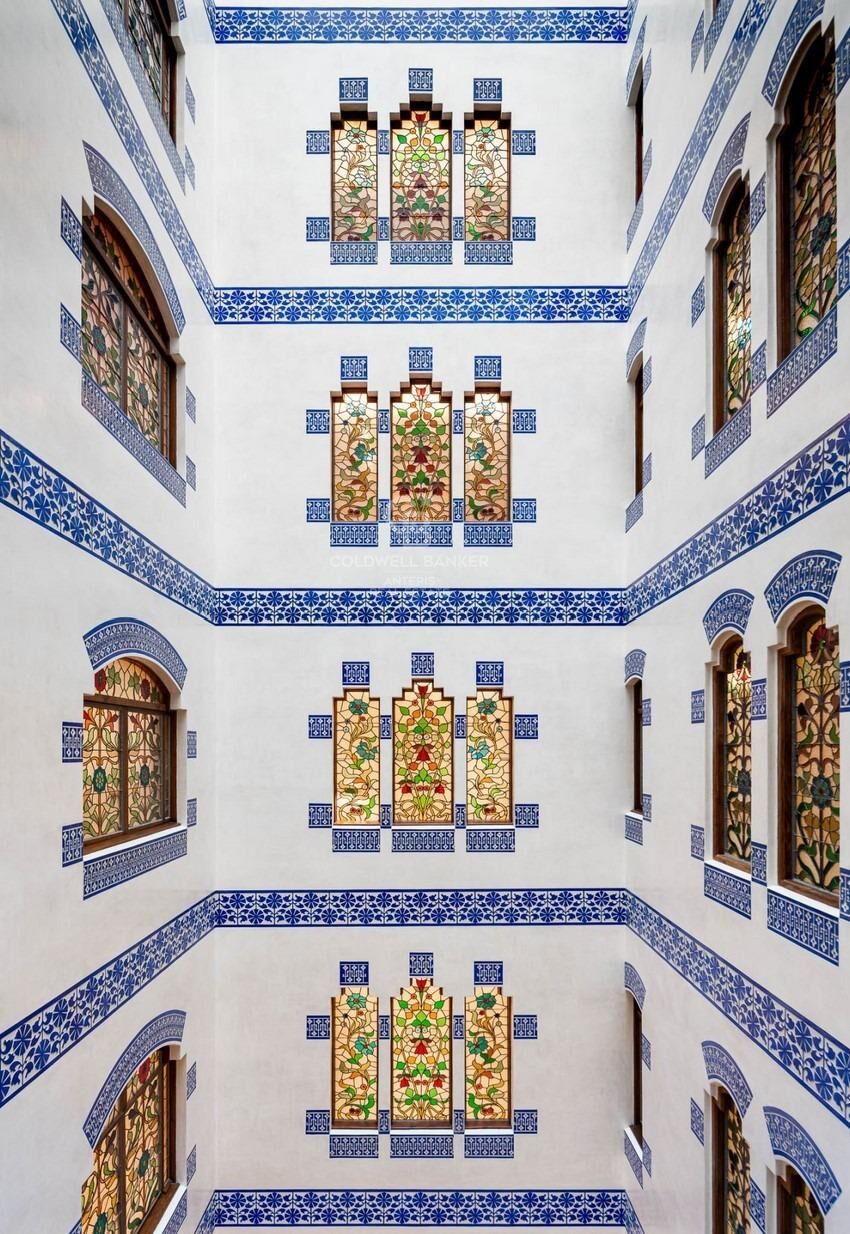 Nueva promoción con elementos modernista y vistas al mar