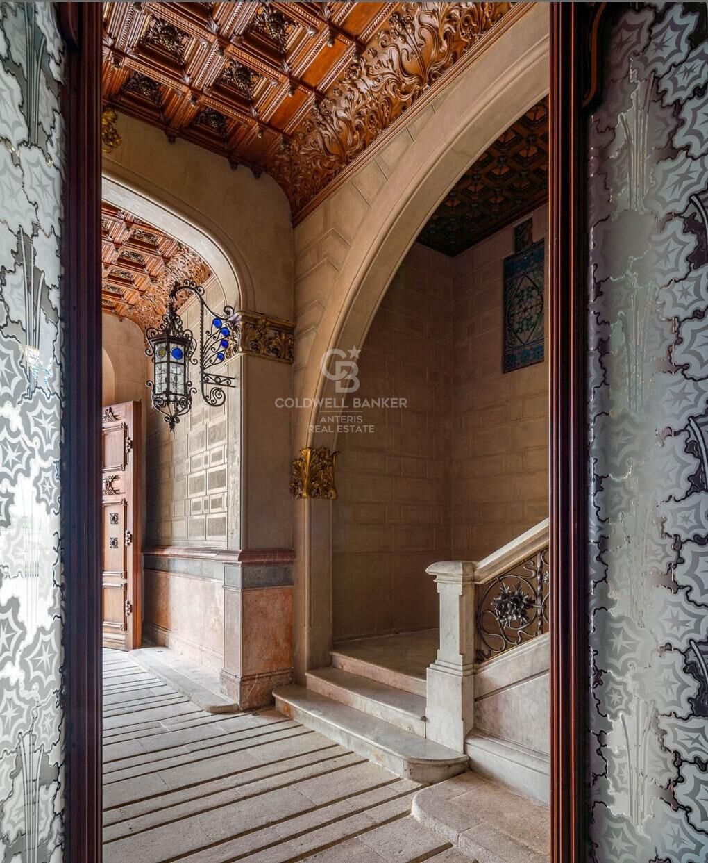 Nueva promoción con elementos modernista y vistas al mar