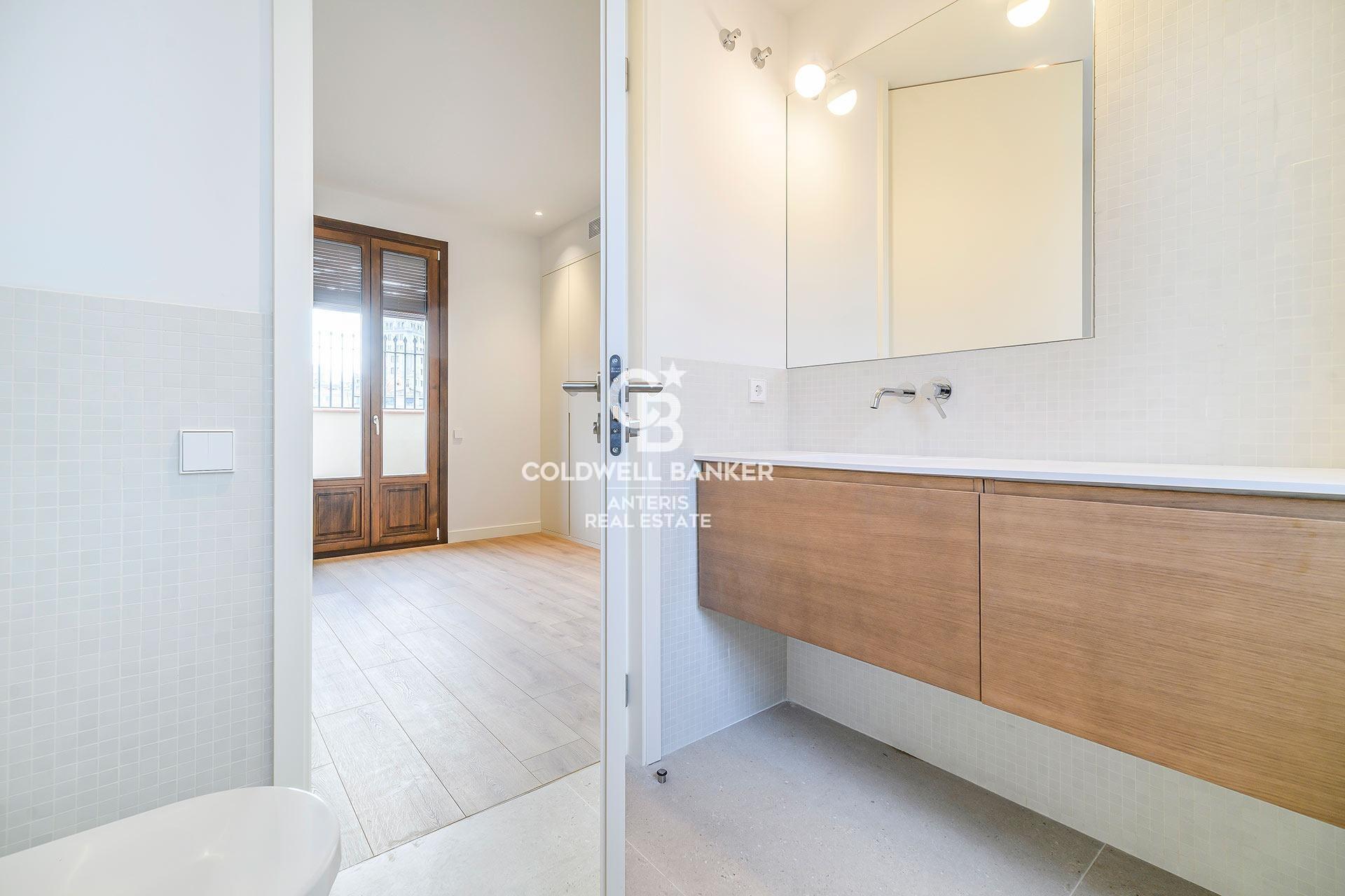 Ekskluzywny penthouse z tarasem w okazałym budynku w dzielnicy Quadrat d’Or