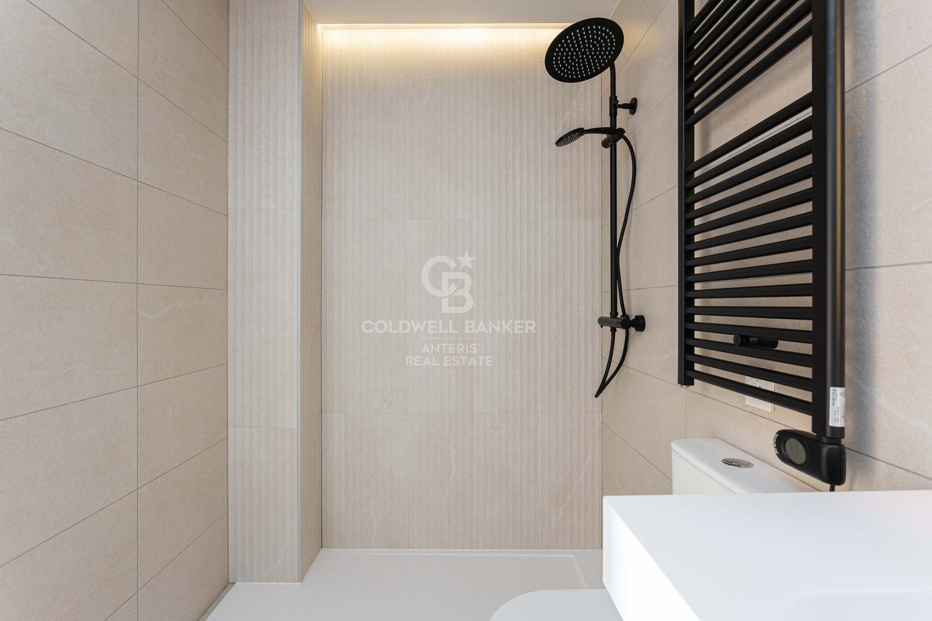 Penthouse with private terrace in Poblenou