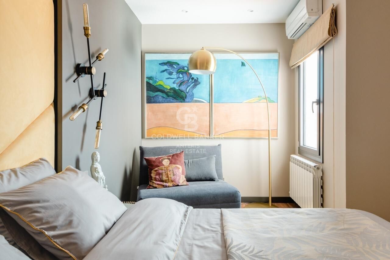 Wyremontowany penthouse z uroczym tarasem w dzielnicy Eixample Izquierda