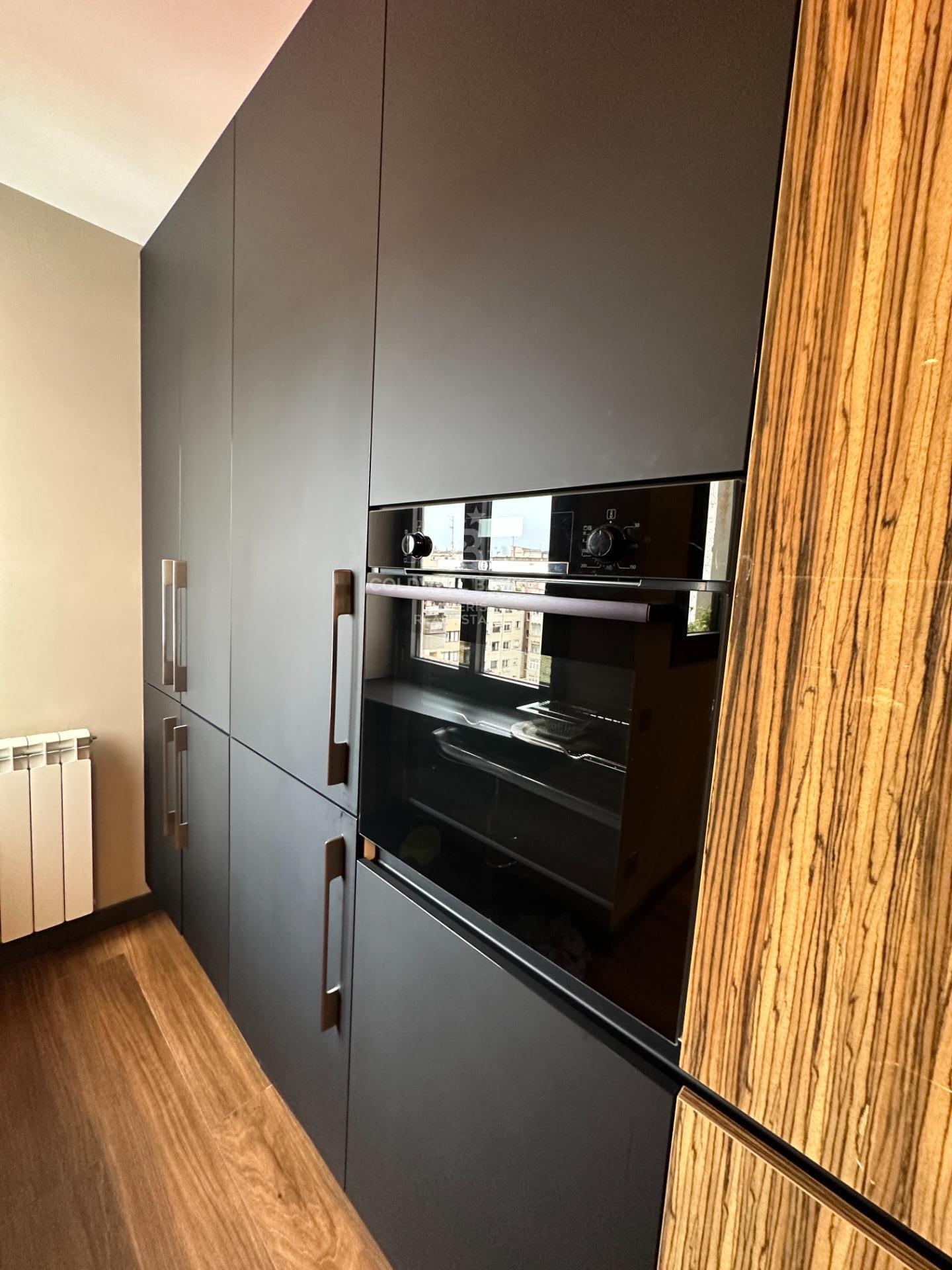 Wyremontowany penthouse z uroczym tarasem w dzielnicy Eixample Izquierda