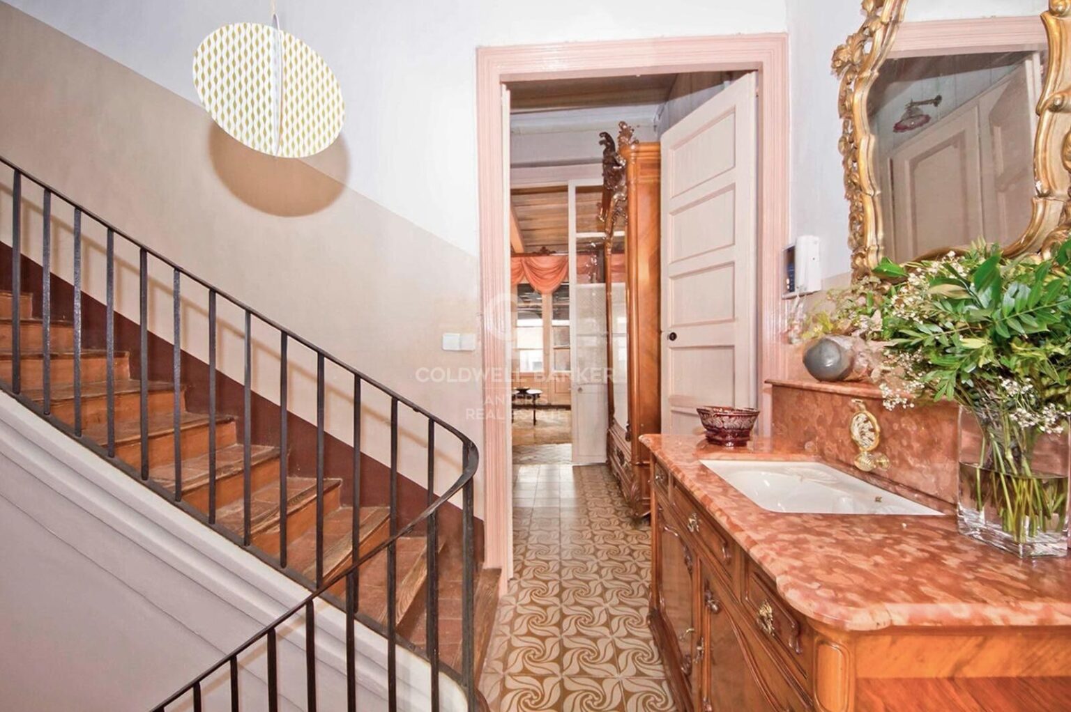 Casa y local céntrico con alta rentabilidad