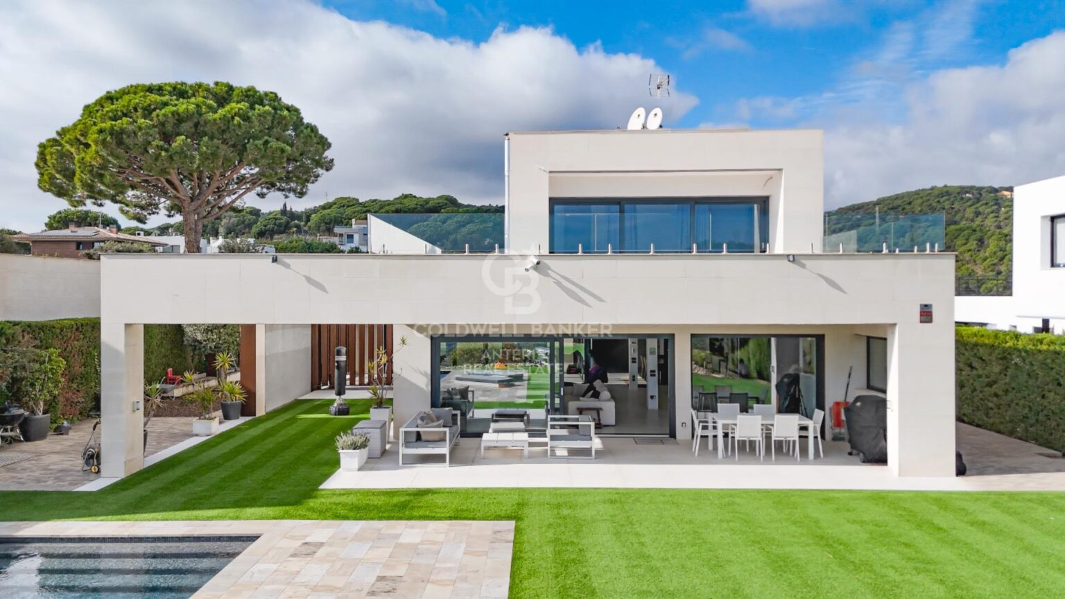 Exclusiva casa de lujo con piscina y vistas panorámicas