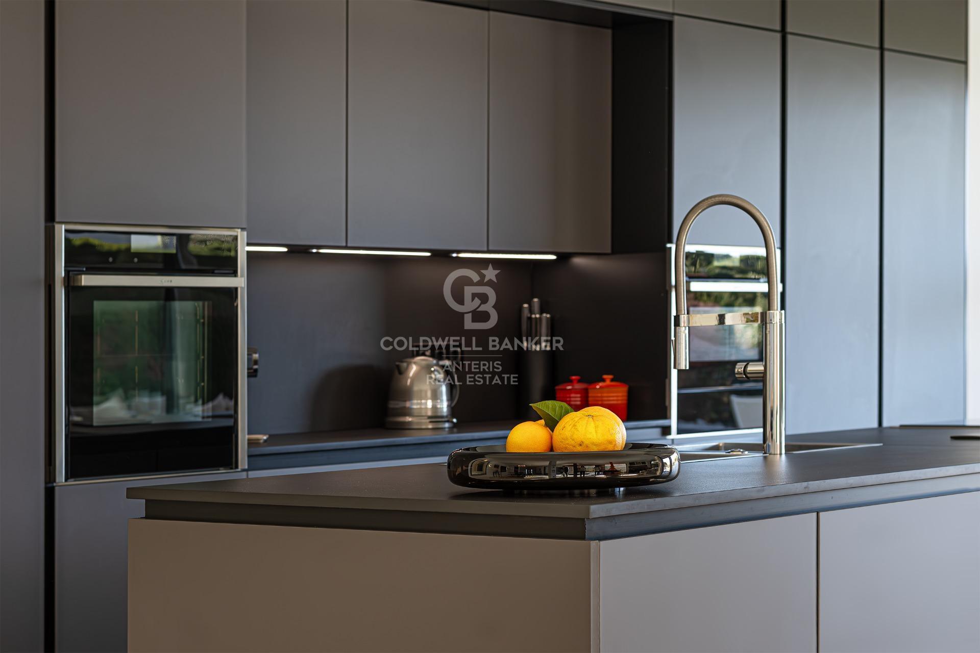 Exclusiva casa de lujo con piscina y vistas panorámicas