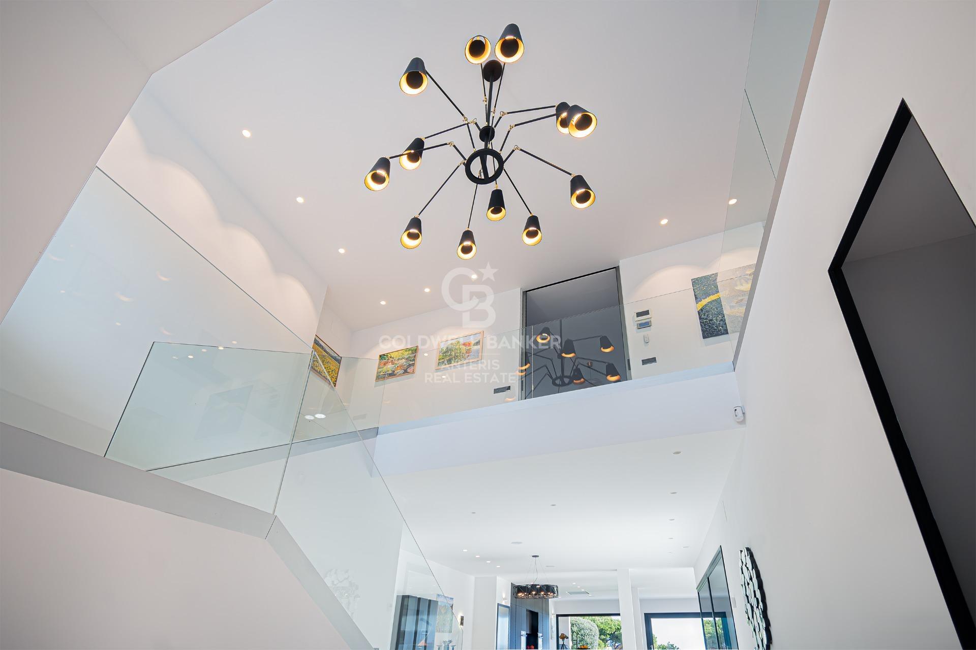 Exclusiva casa de lujo con piscina y vistas panorámicas