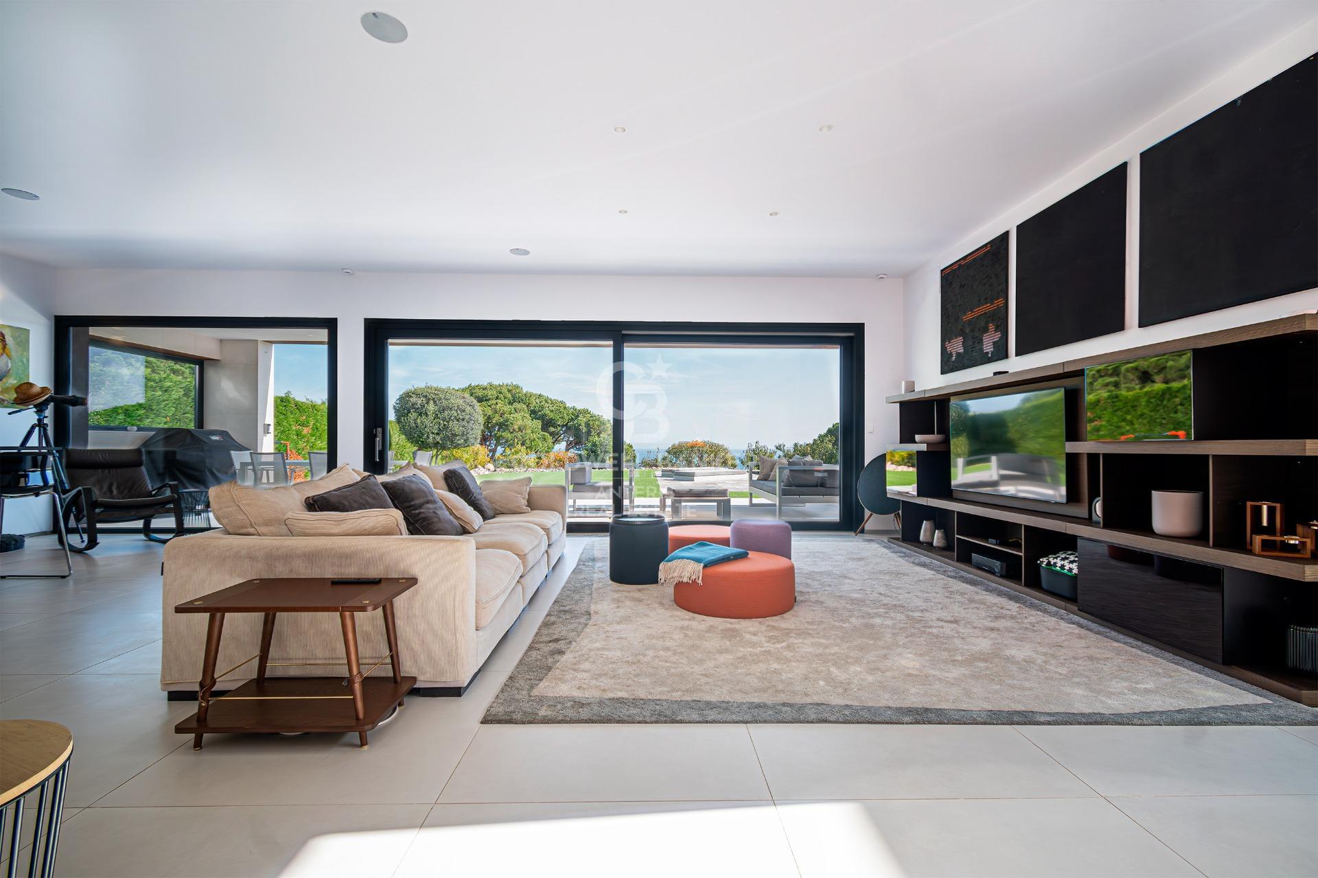 Exclusiva casa de lujo con piscina y vistas panorámicas