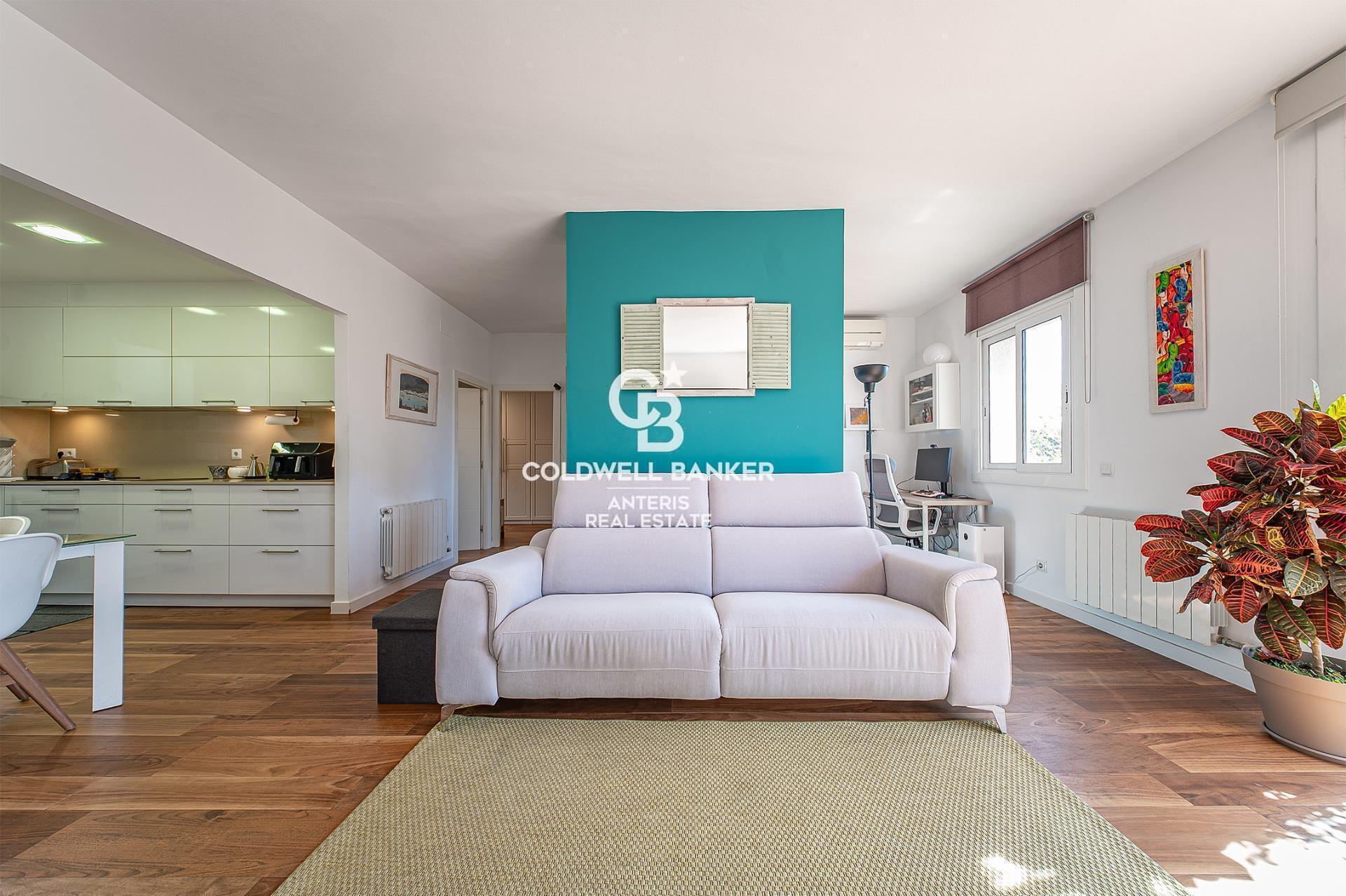 Jasny penthouse z tarasem przy ulicy Francesc Macià