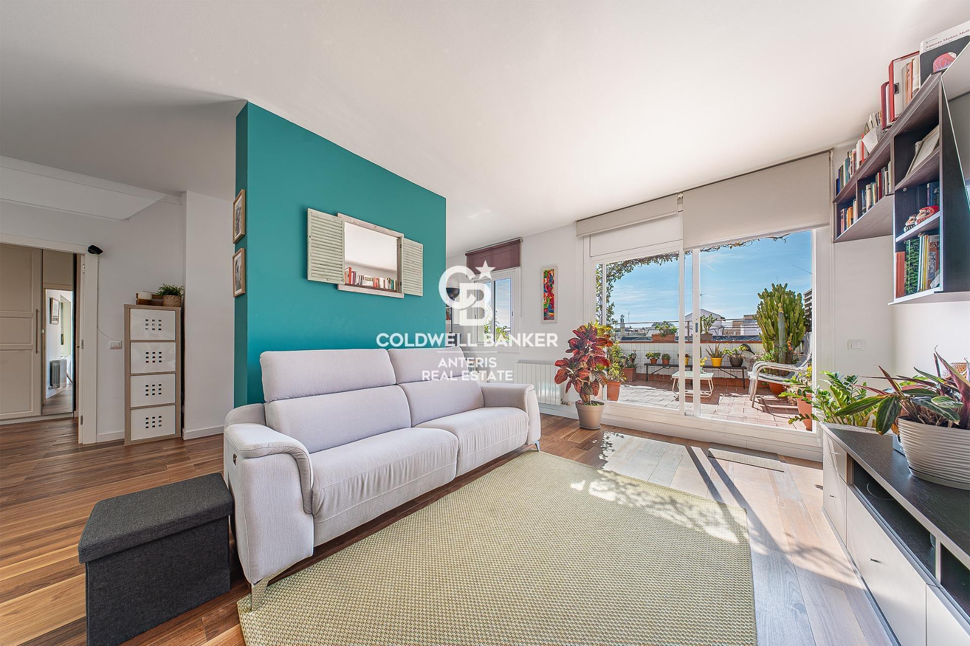 Jasny penthouse z tarasem przy ulicy Francesc Macià