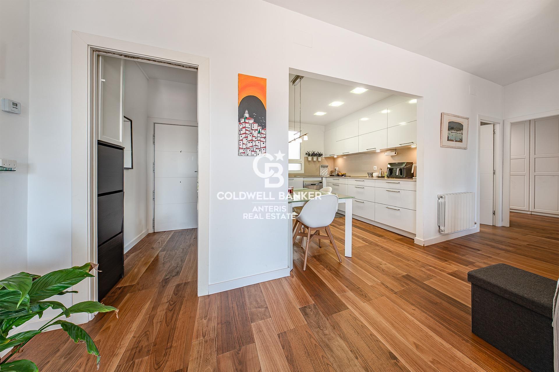 Jasny penthouse z tarasem przy ulicy Francesc Macià