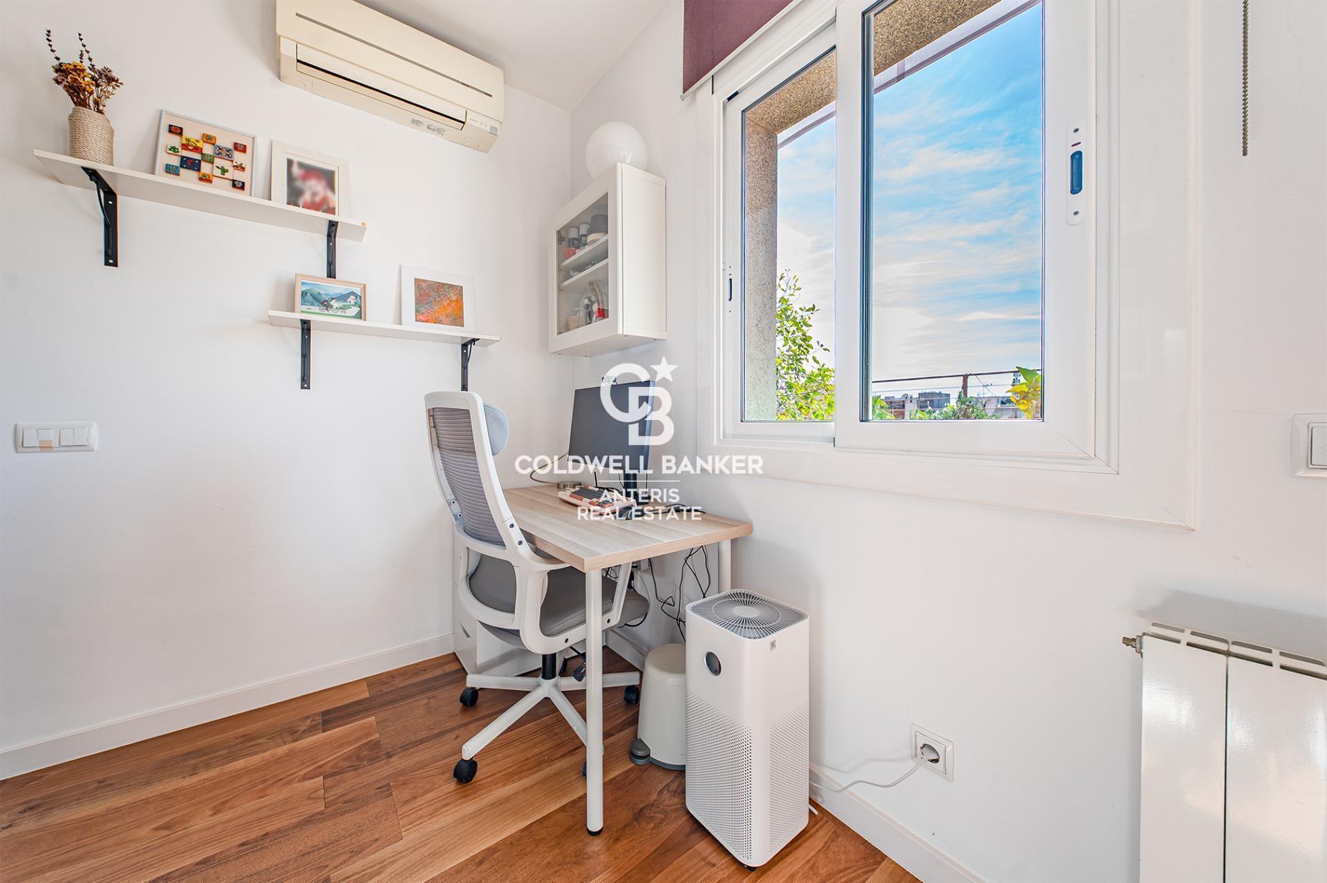 Jasny penthouse z tarasem przy ulicy Francesc Macià