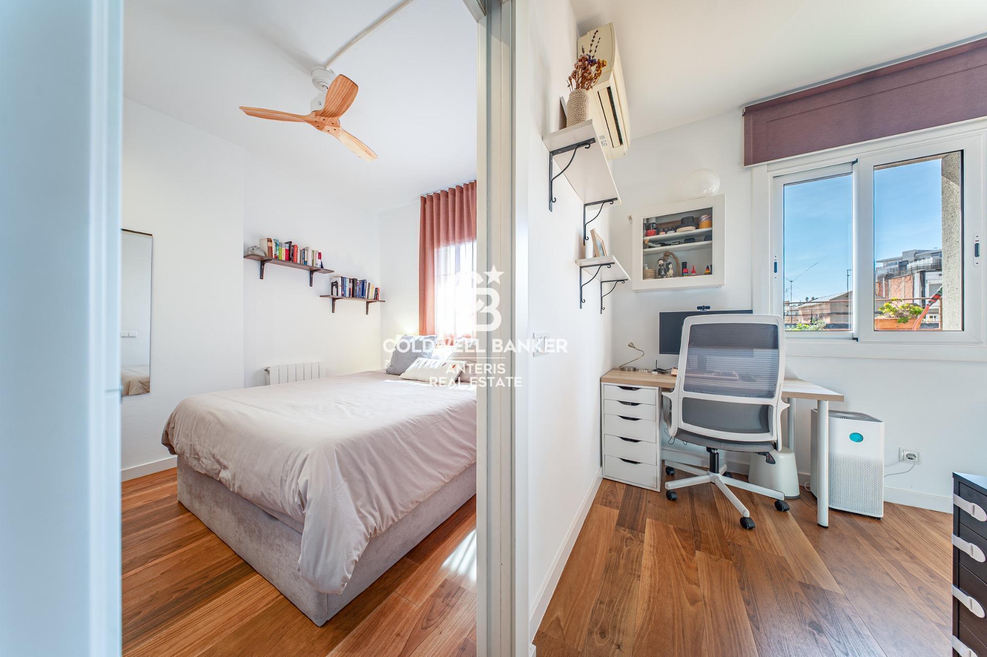 Jasny penthouse z tarasem przy ulicy Francesc Macià