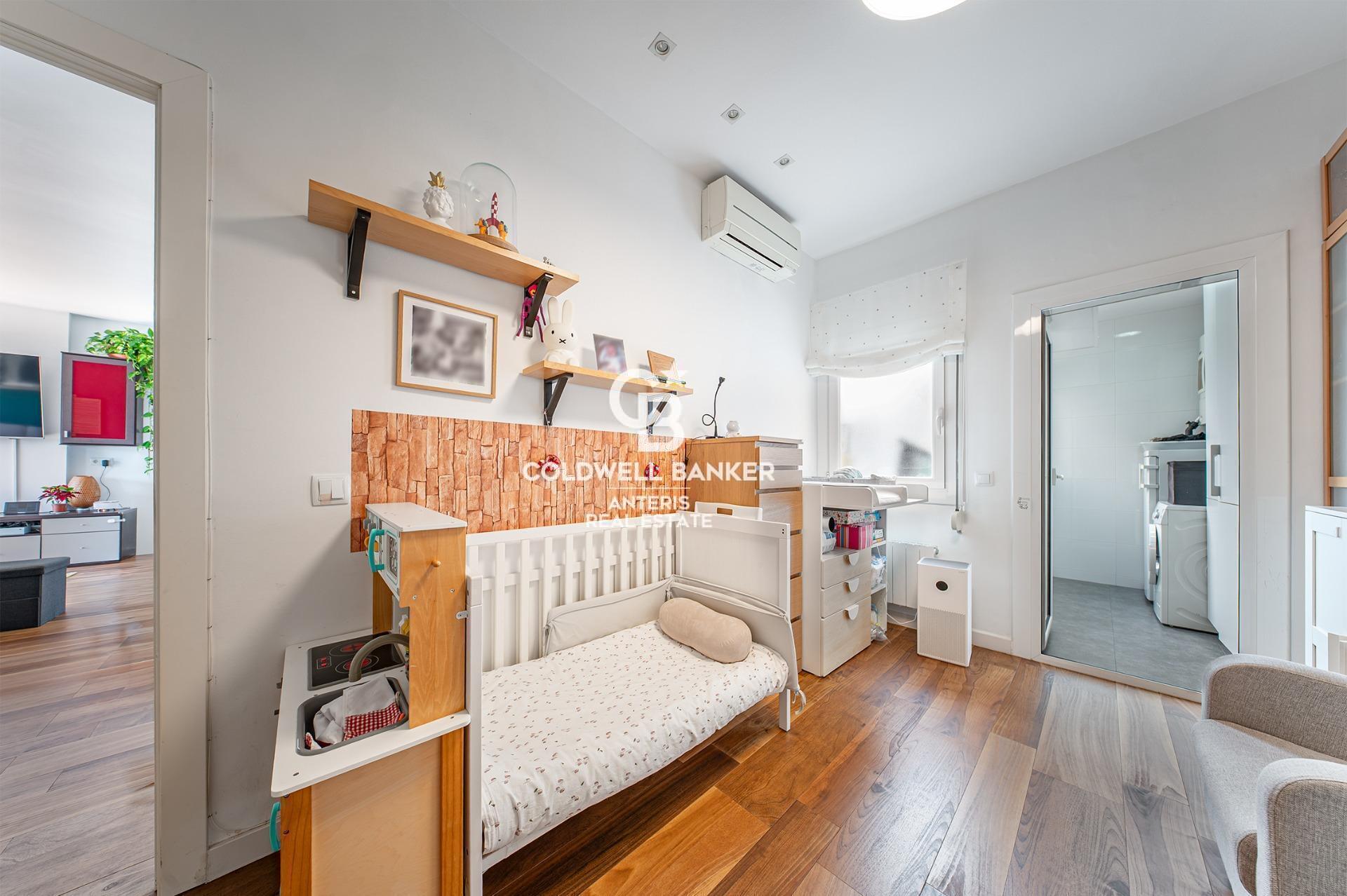 Jasny penthouse z tarasem przy ulicy Francesc Macià