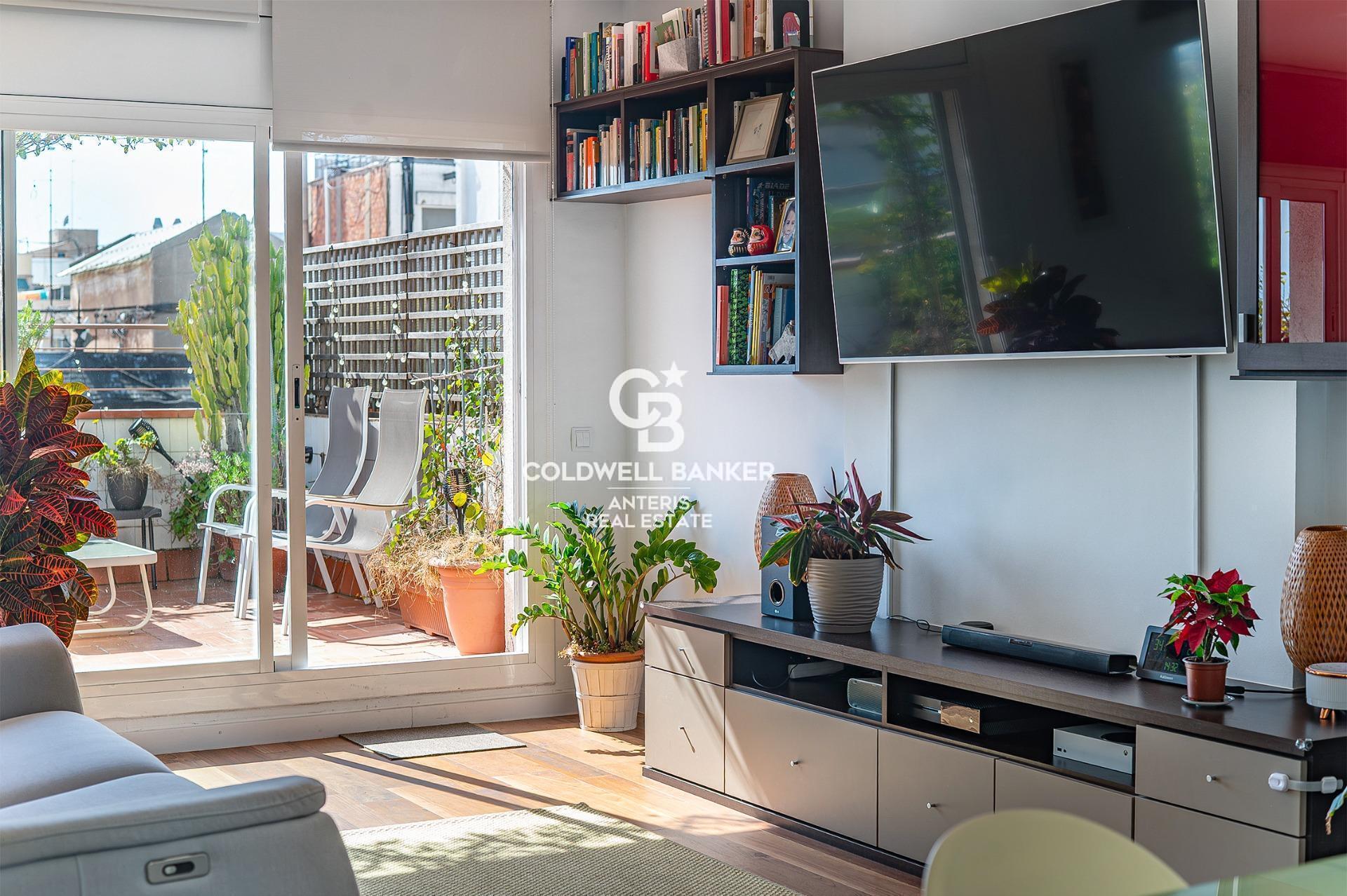 Jasny penthouse z tarasem przy ulicy Francesc Macià