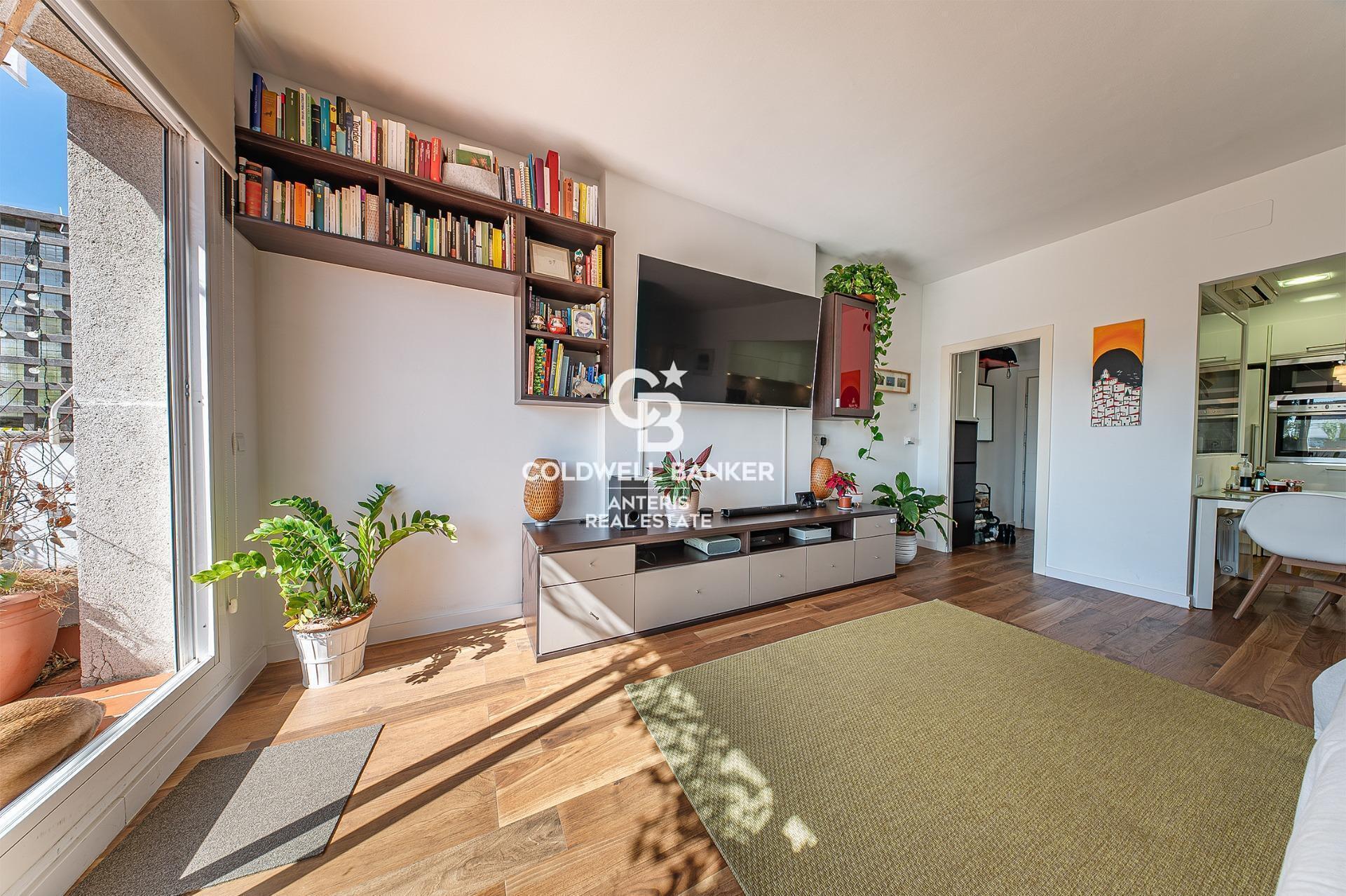 Jasny penthouse z tarasem przy ulicy Francesc Macià