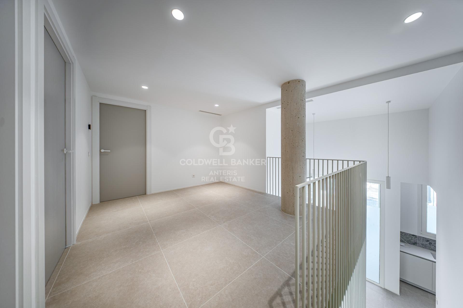 Duplex z prywatnym patio i basenem na dachu – okolice Camp Nou