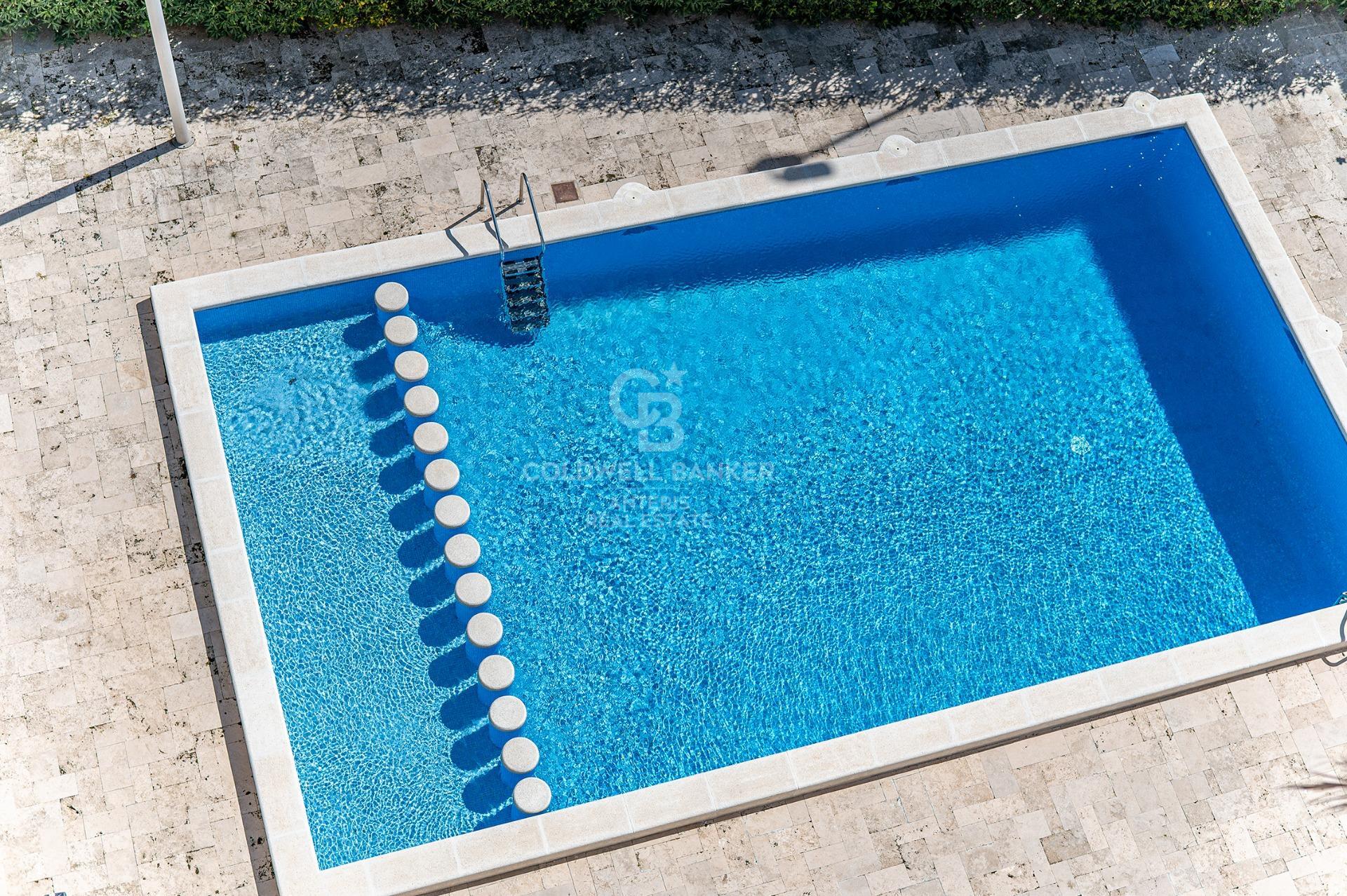 High-floor apartment for sale on the seafront in Fenals Beach, Lloret de Mar