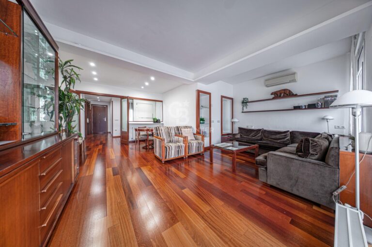 Doskonała lokalizacja w L’Antiga Esquerra de l’Eixample